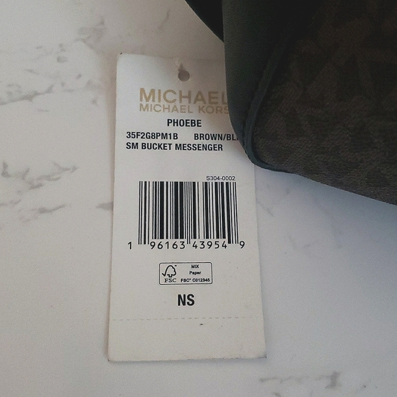 NWT! Michael Kors Phoebe Small Bucket Bag - Picture 2 of 4